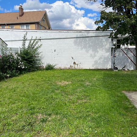 Lovely Three Bedroom Apartment Near Jersey City And Newyork Линден Экстерьер фото